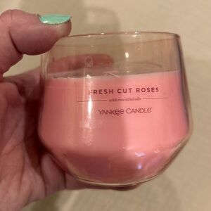 Yankee Candle Fresh Cut Roses in Soft Pink